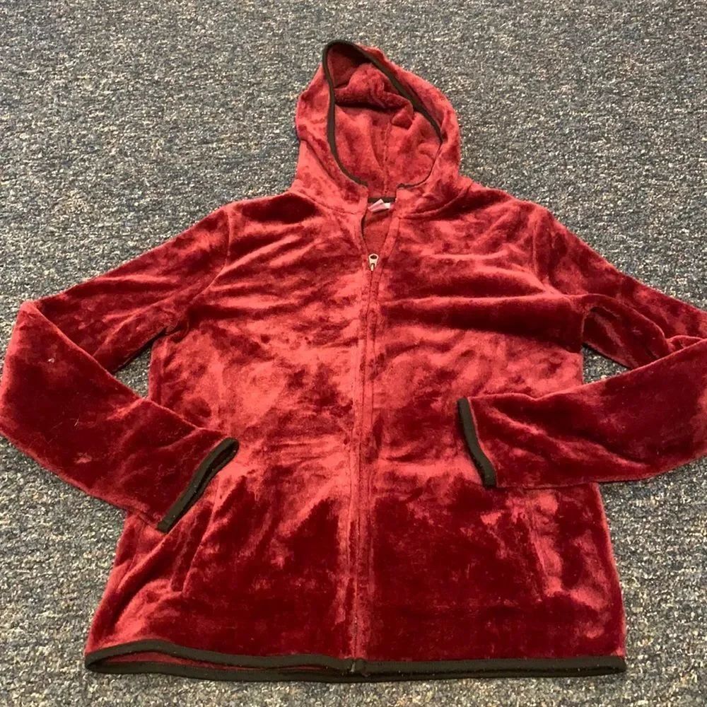 No Boundaries Burgundy fleece hoodie sz. XL